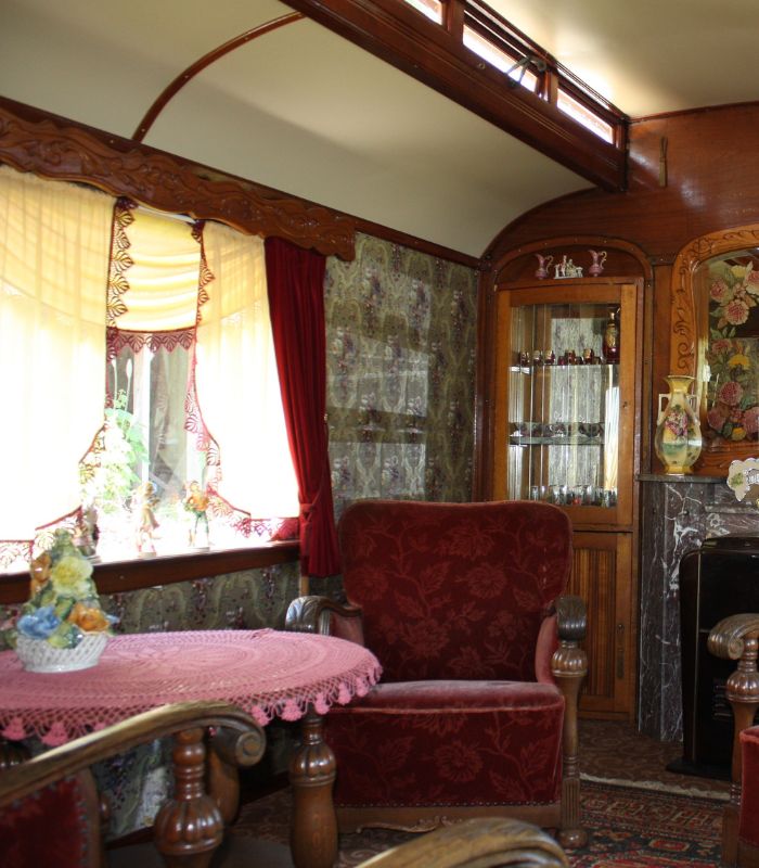 De Salonwagen - Uniek overnachten in Maasbommel